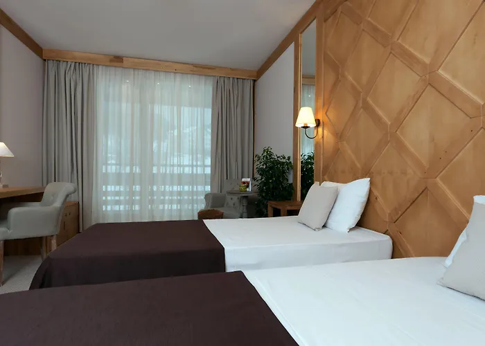 Semesteranläggning (resort) Life 4*